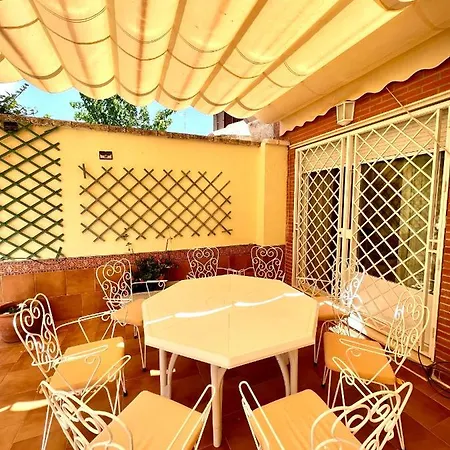 La Casa De Maria לינארס